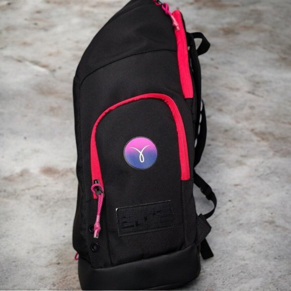 ๐ง๐ผโโ๏ธ๐ง๐ผโโ๏ธNike Black and Pink Bag๐ง๐ผโโ๏ธ๐ง๐ผโโ๏ธ - Picture 4 of 6